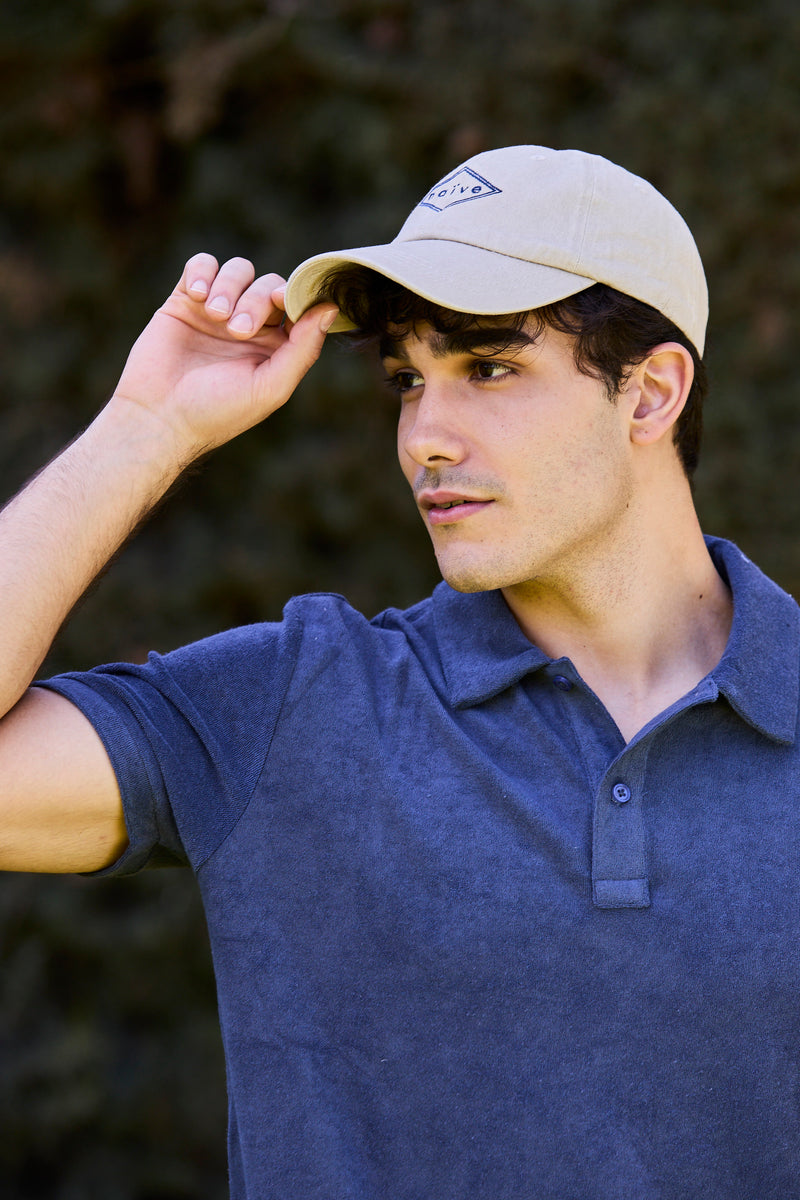 GORRA BEIGE LOGO AZUL