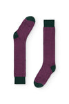 Calcetines verde con espiga rosa, caña alta, 90 % algodón y logo en la puntera, tejidos en España.