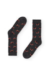 Calcetines gris oscuro con estampado de perros beagle, caña media, 90 % algodón y logo en la puntera, tejidos en España.