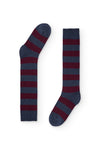 Calcetines de caña alta con rayas anchas azul oscuro y burdeos, estilo rugby, 90 % algodón y logo NAIVE en la puntera; tejidos en España.