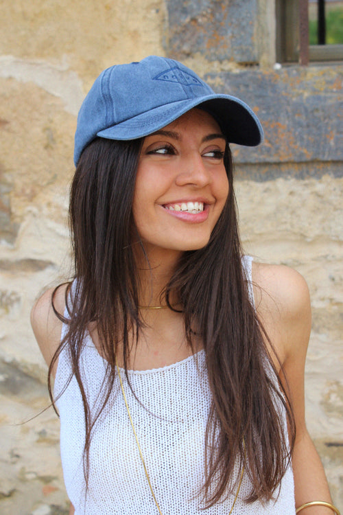 GORRA LAVADA MARINO